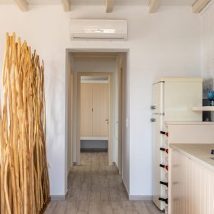 House (76)