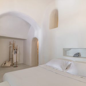 Aria Hotels-Cyclades-Santorini, Oia-Pina Caldera Residence-bedroom